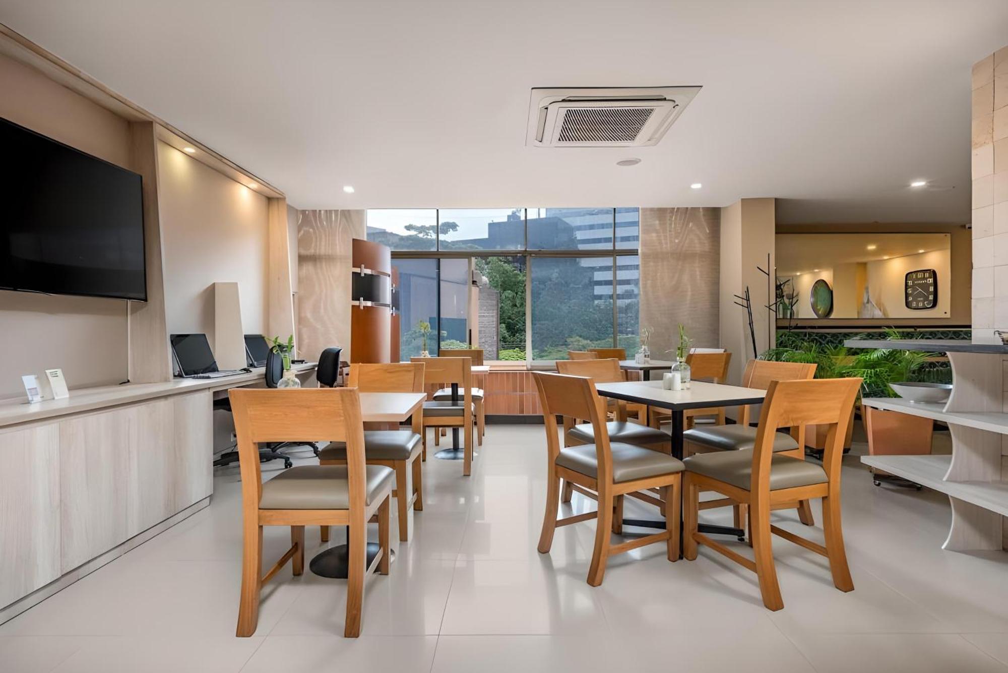 Leblon Suites Hotel Medellin Luaran gambar