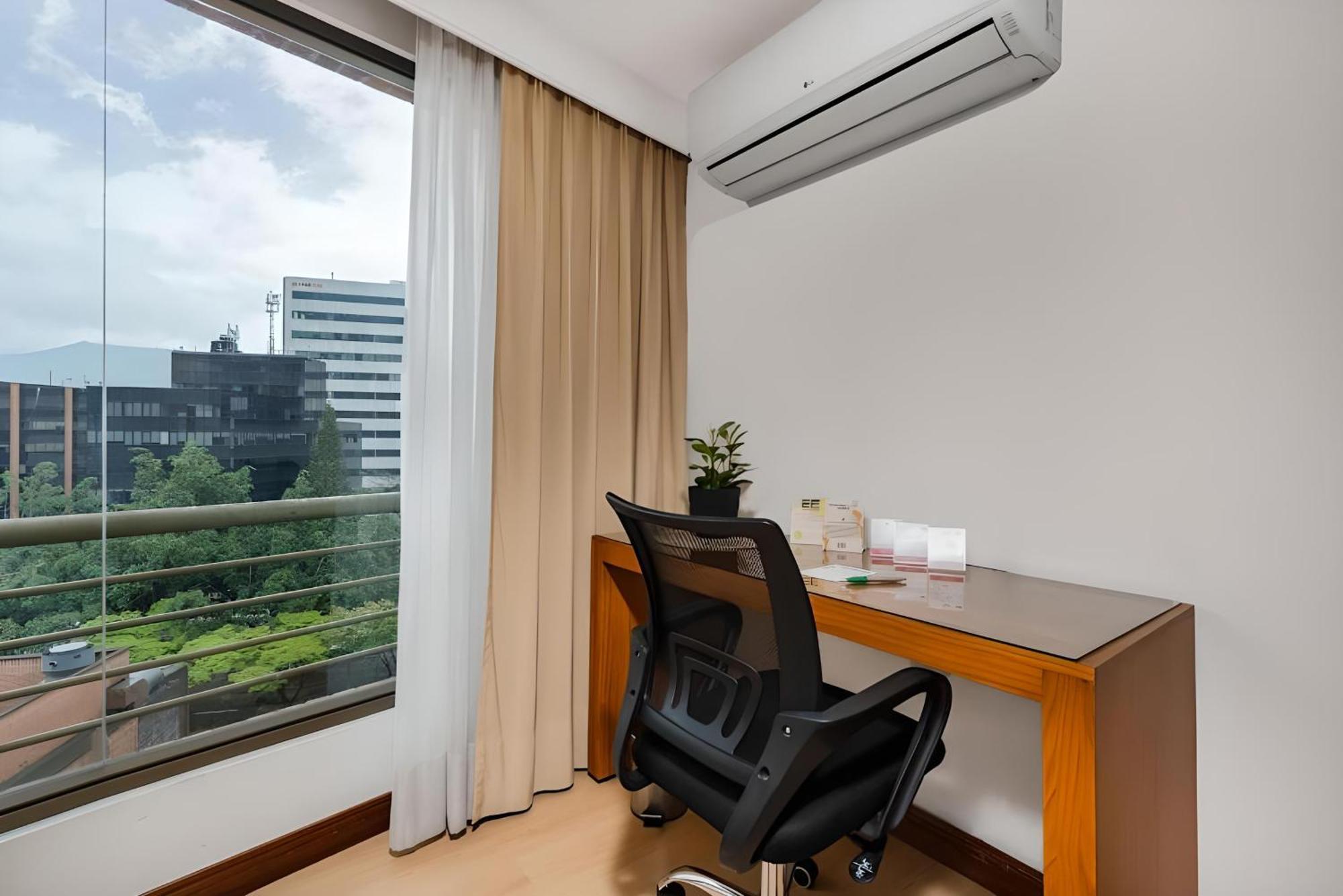 Leblon Suites Hotel Medellin Luaran gambar