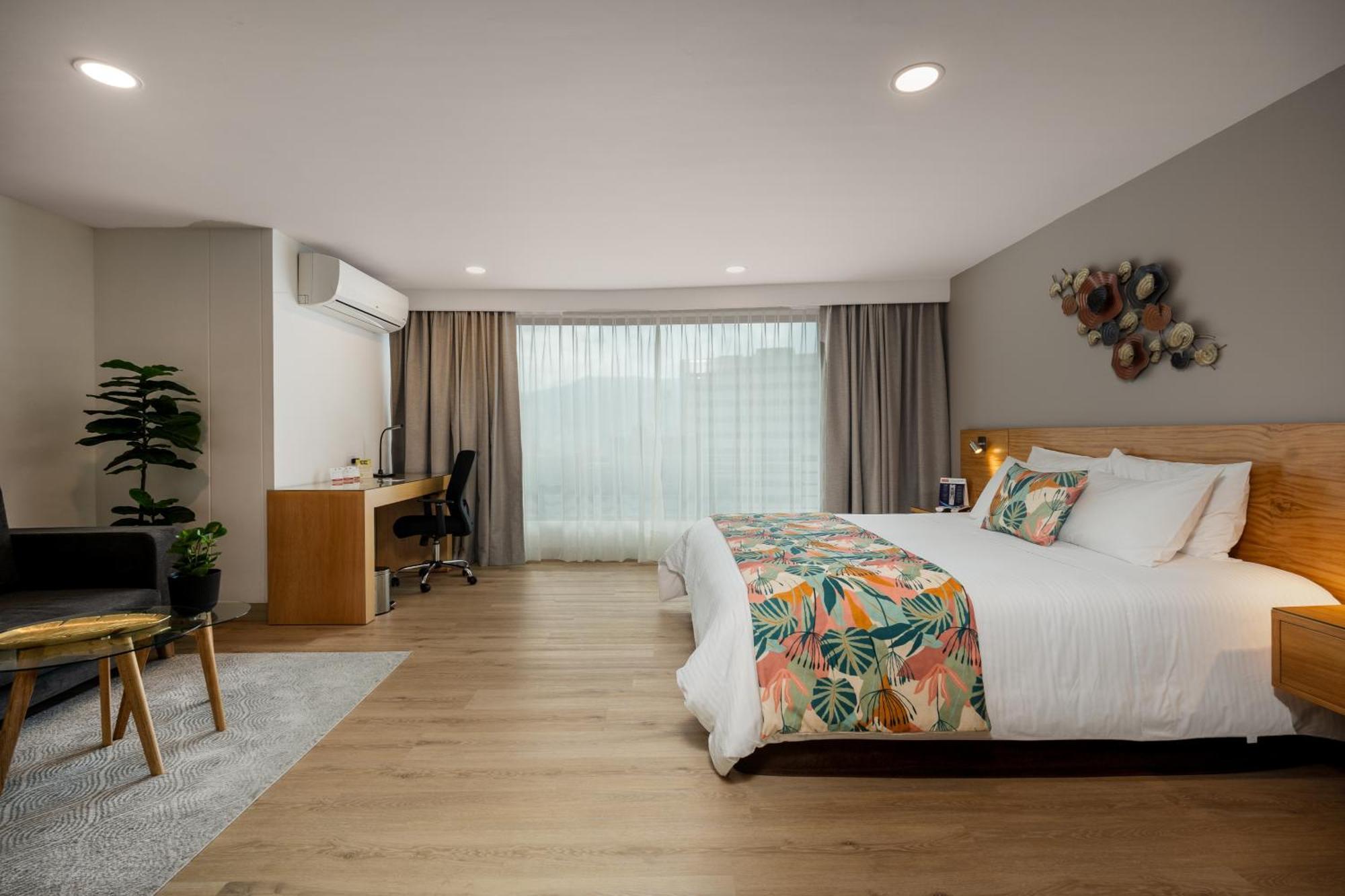 Leblon Suites Hotel Medellin Luaran gambar