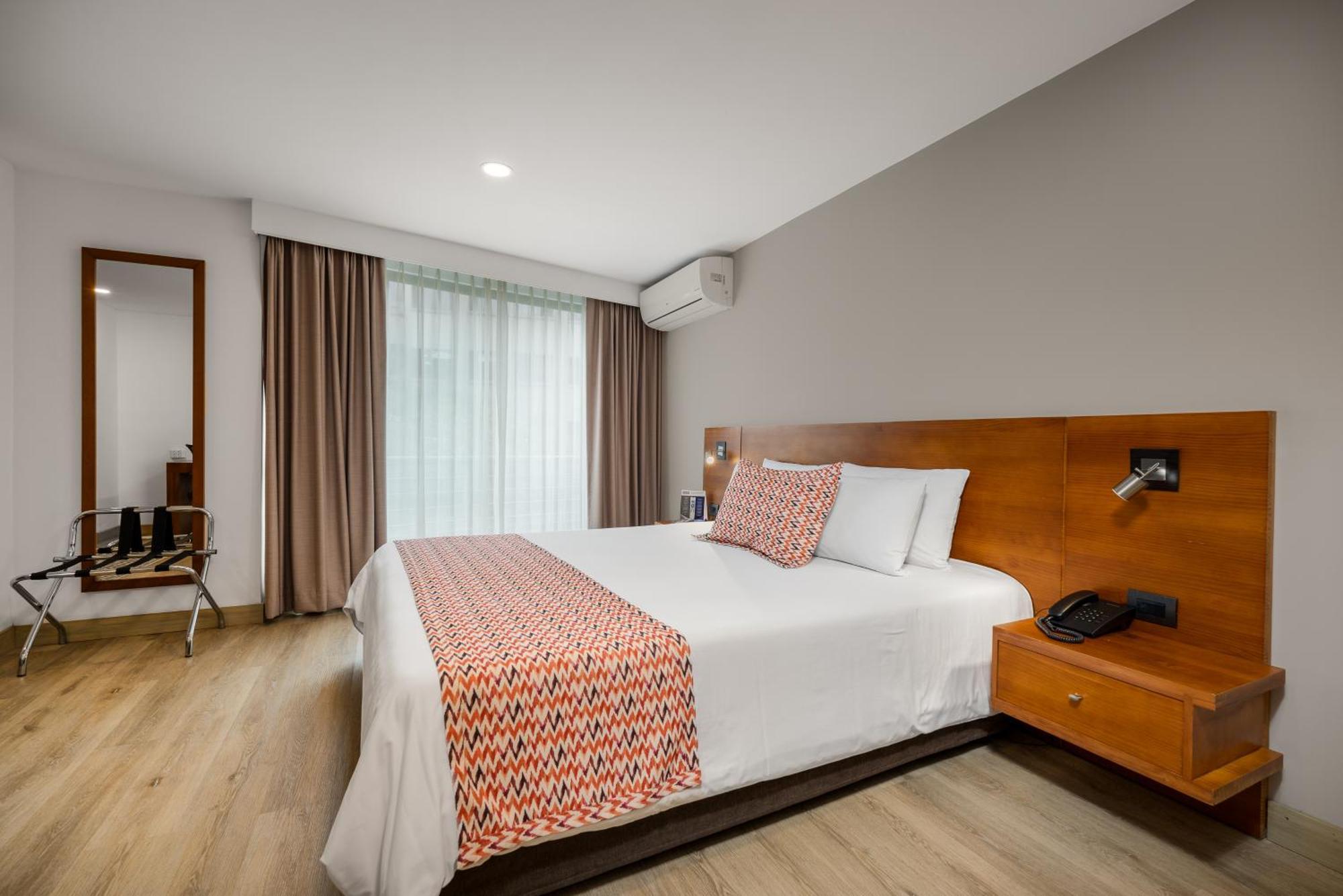 Leblon Suites Hotel Medellin Luaran gambar