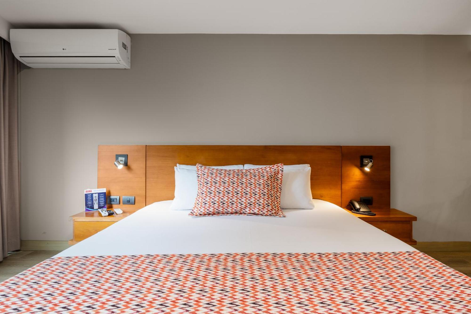 Leblon Suites Hotel Medellin Luaran gambar