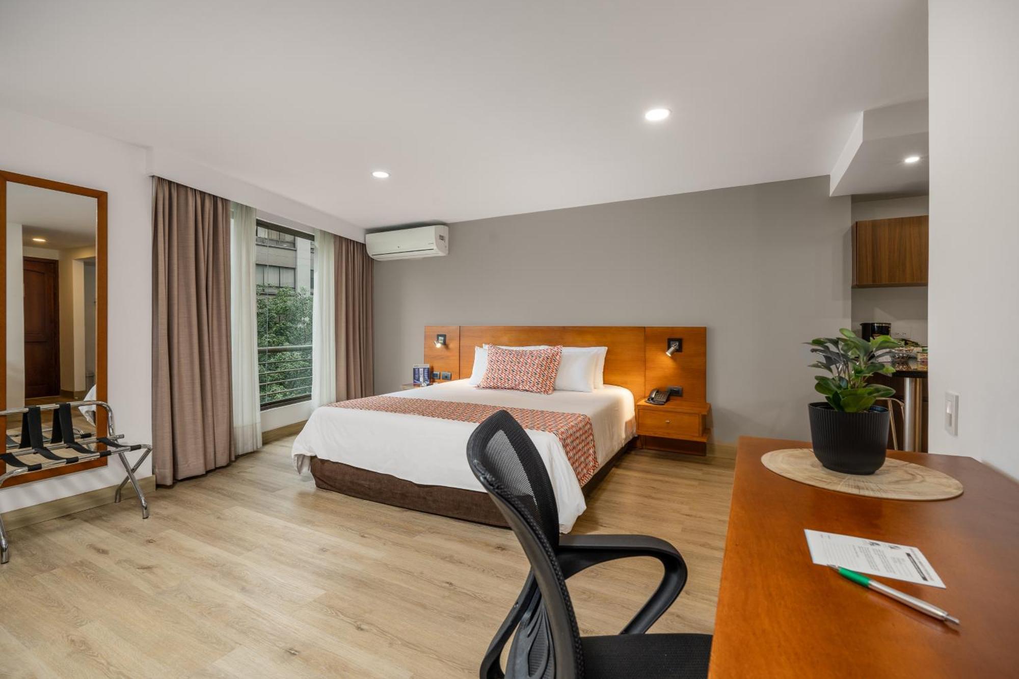 Leblon Suites Hotel Medellin Luaran gambar