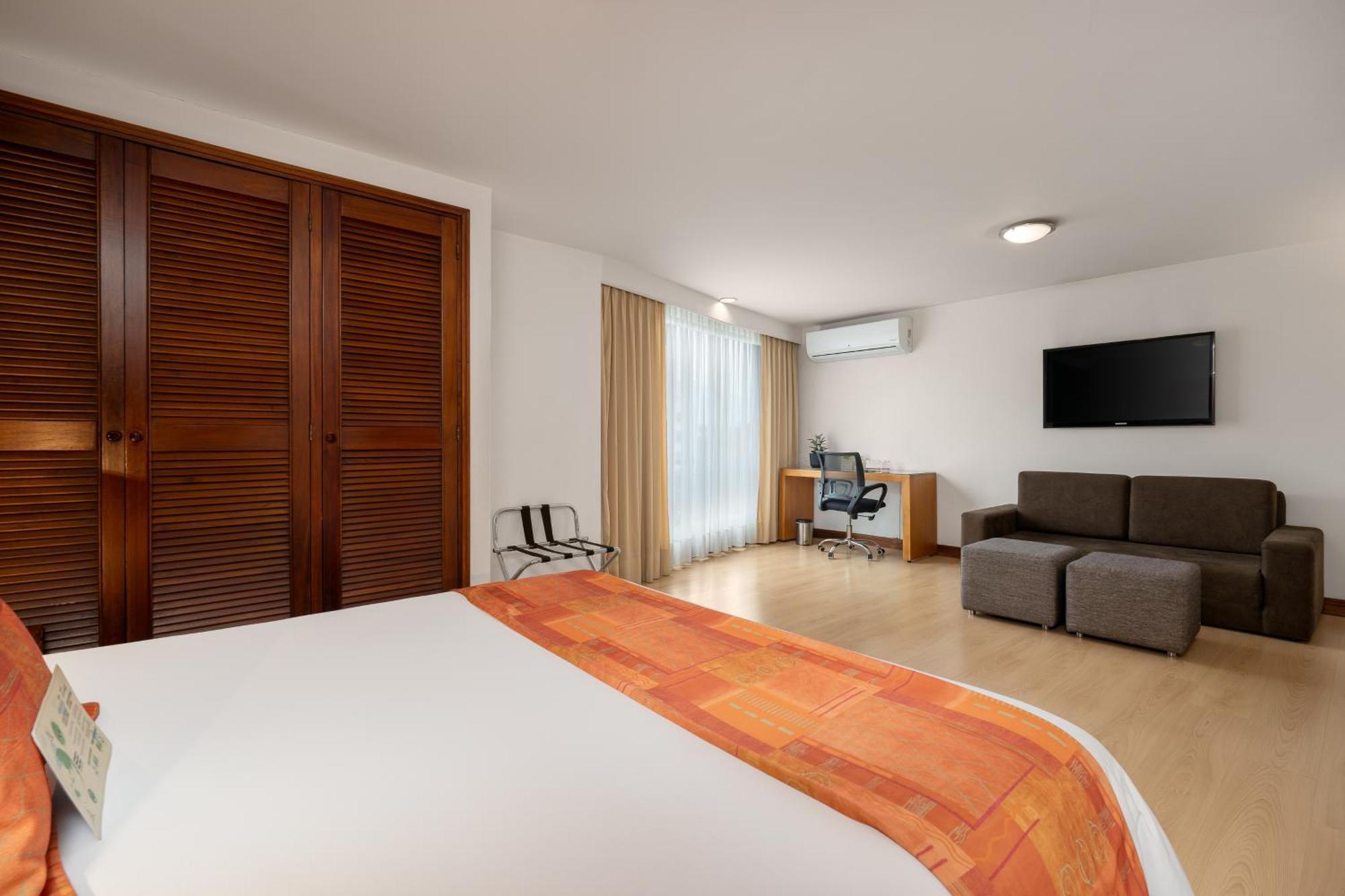 Leblon Suites Hotel Medellin Luaran gambar