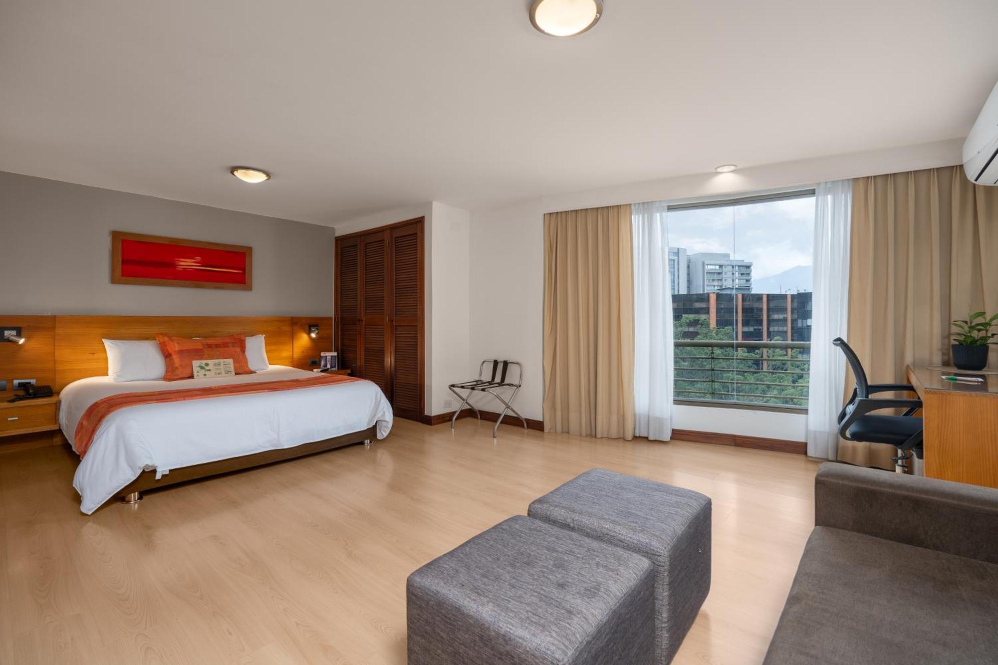 Leblon Suites Hotel Medellin Luaran gambar
